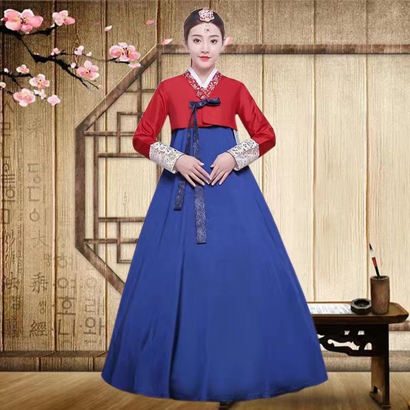 Traditional Korean costume improved by the adult court Korean costume ...