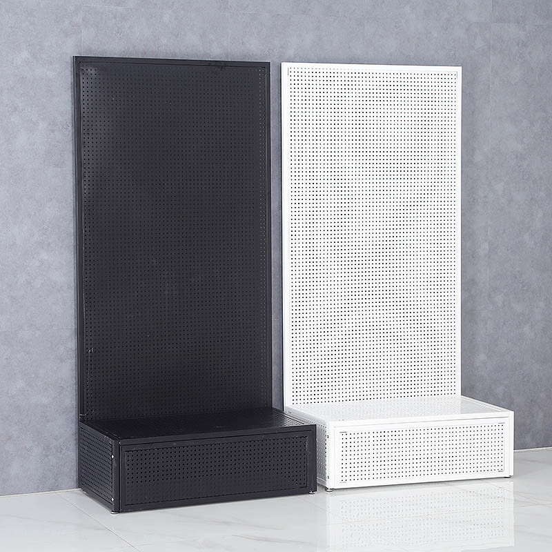 Gaya Aksesori Minimal Untuk Look Kemas