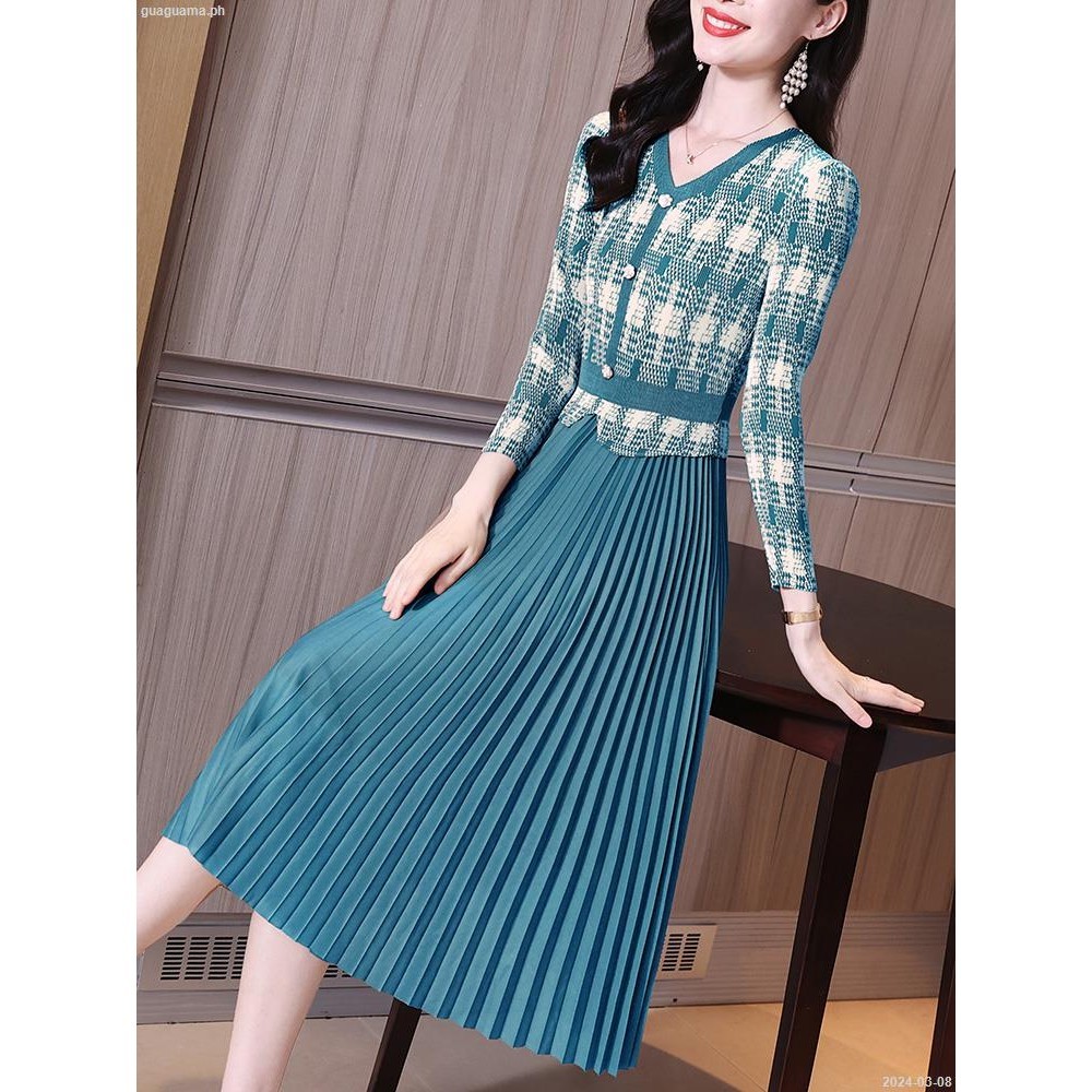 Autumn new dignified and atmospheric V-neck plaid top with pleated A ...