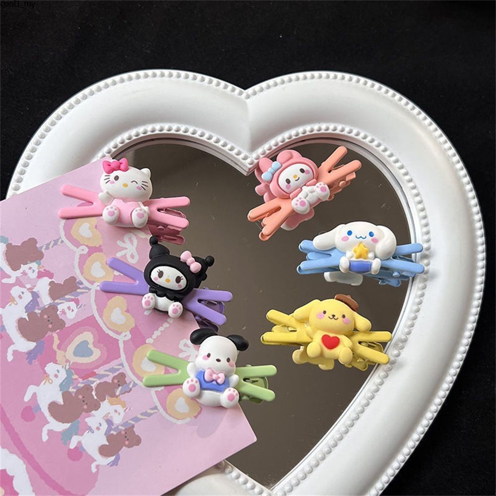 【Ready stock】 Sanrio Cute Xshaped Hair Clip Seated Cinnamon Dog Kuromi