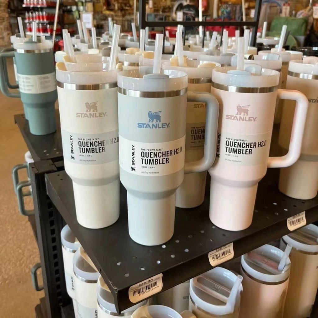 STANLEY 40oz Tumbler Quencher H2.0 FlowState cup With Handle With Straw