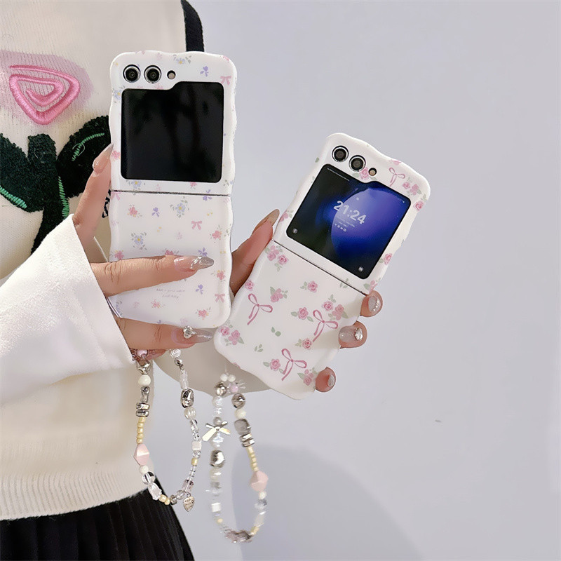 Full Screen Small Flowers Bracelet Phone Case For Samsung Galaxy Z Flip ...