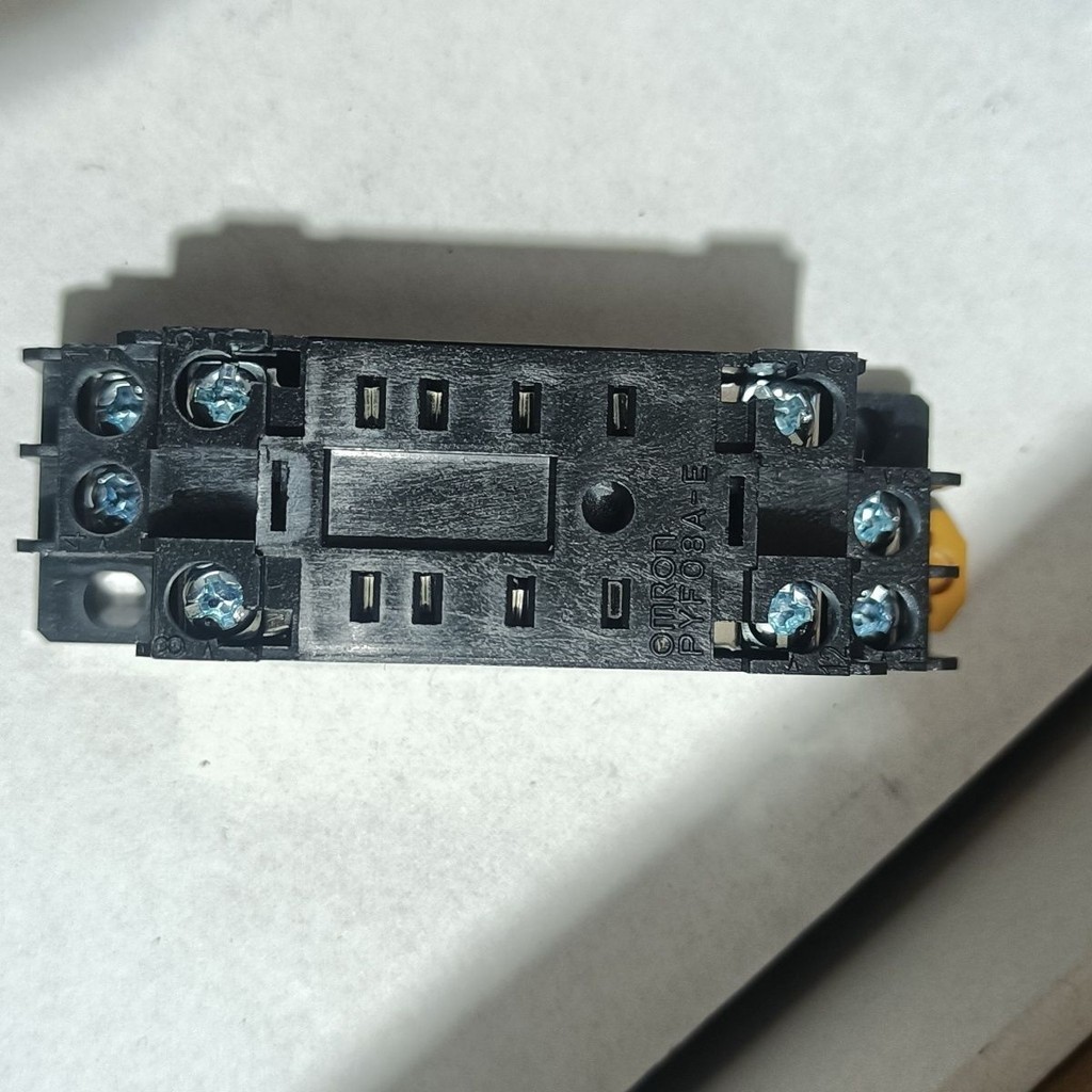 Brand New Omron Relay Base PYF08AE PTF08AE 14A 8A Suitable for MY2N