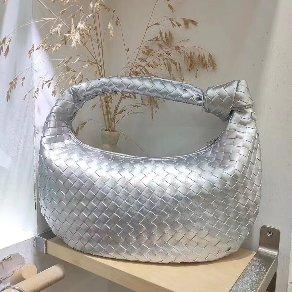 Simple Pleated Knotted Large Capacity Retro Leather Croissant