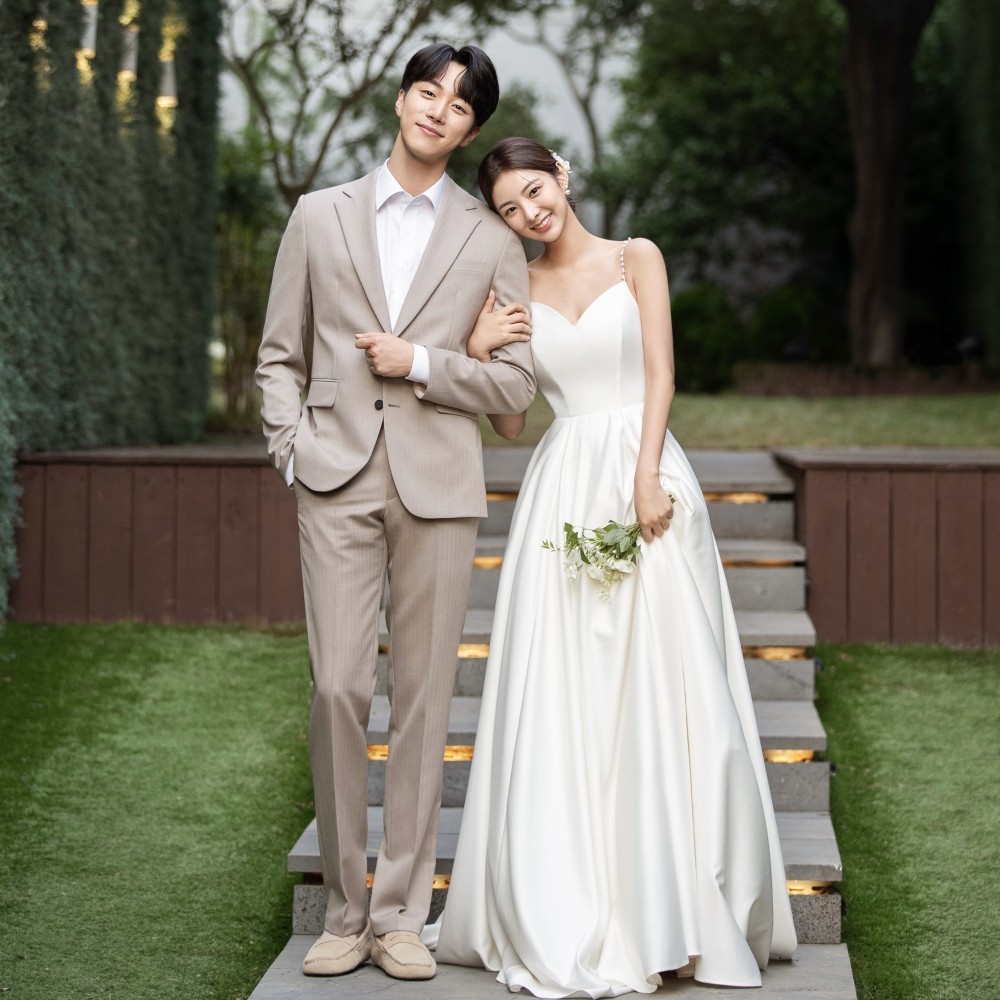 Pearl Suspender Wedding Dress Korean Minimalist Dress Satin Light  Engagement Registration Dress QH227