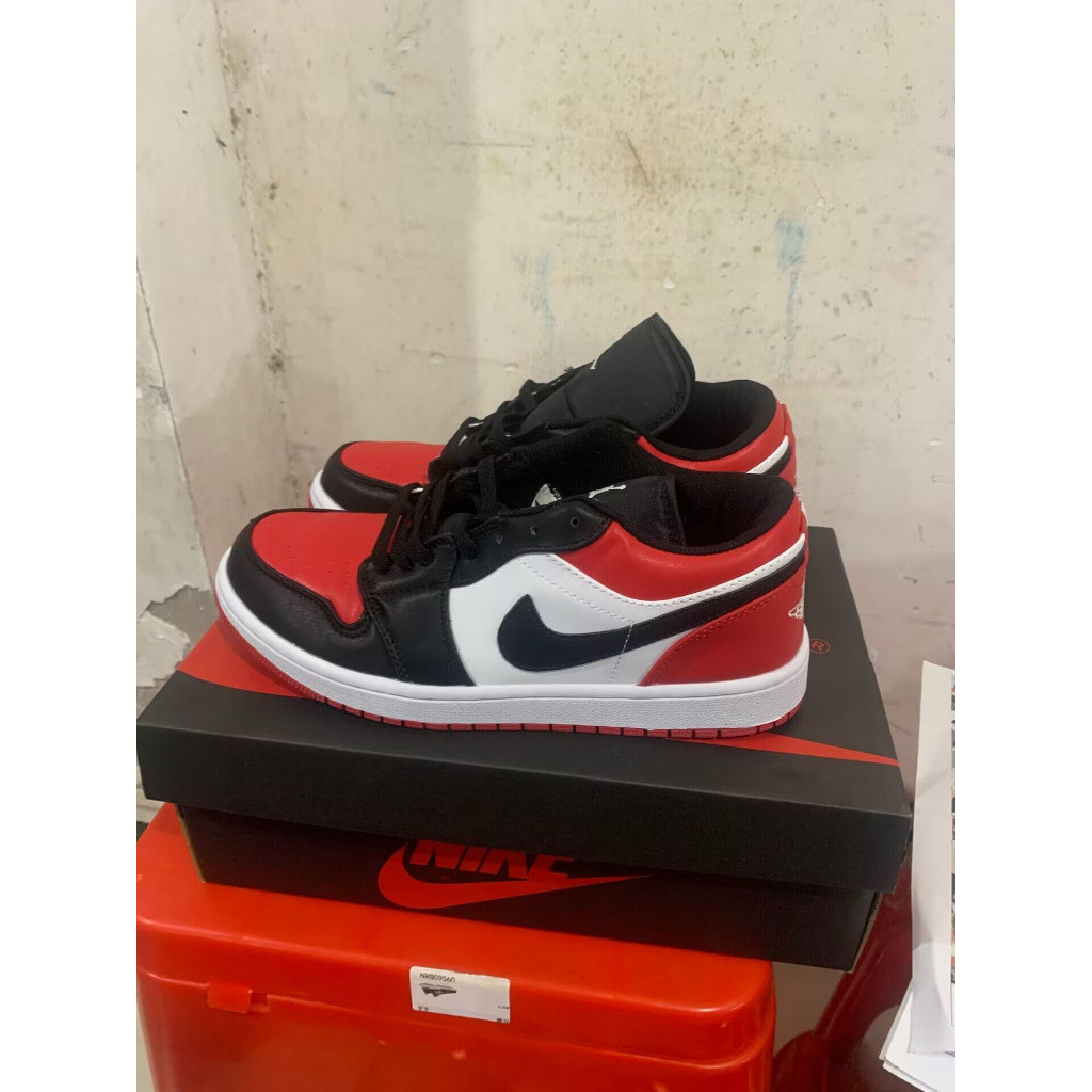 Air Jordan 1 Low Bred Toe Black Red Retro Shoes 553558-612 Low Top 