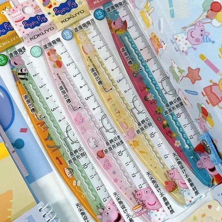 Puffocatˇ Japan KOKUYO Piglet Peppa Pig Co-Branded Curved Ruler Wave ...