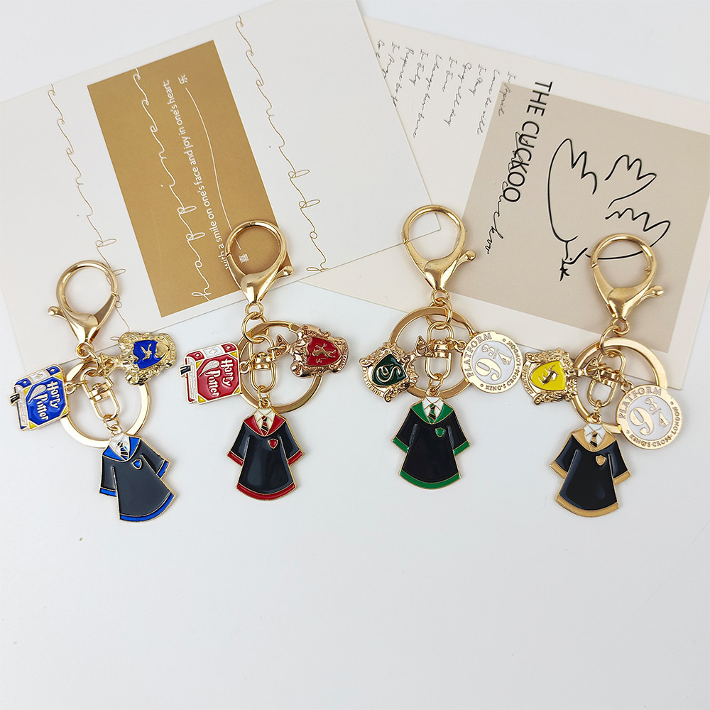 Cute Harry Magic Keychain Gryffindor Hogwarts House Logo Badge Pendants ...