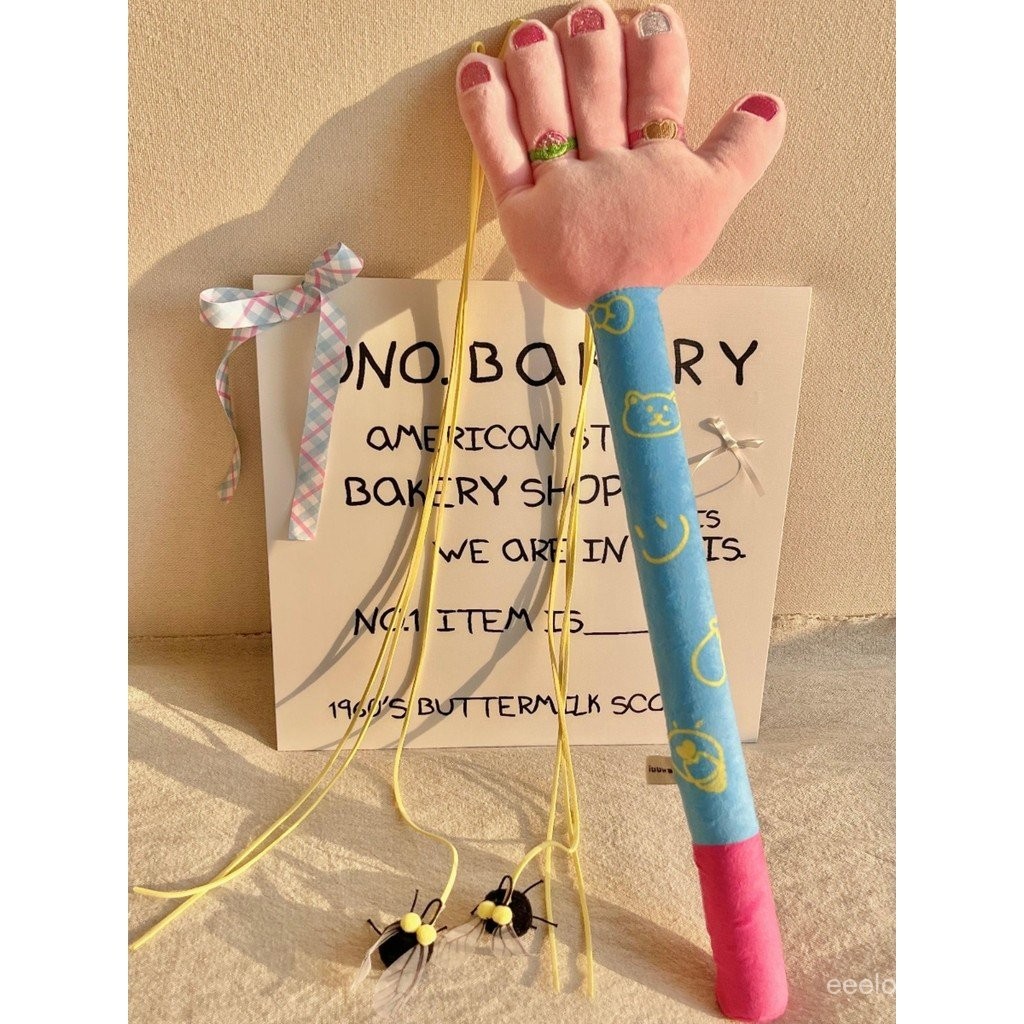 Image showcasing Iuuwa Kurakura Pie · Pet Behavior Bionic Cat Teasing Stick Cat Toy Pet ...