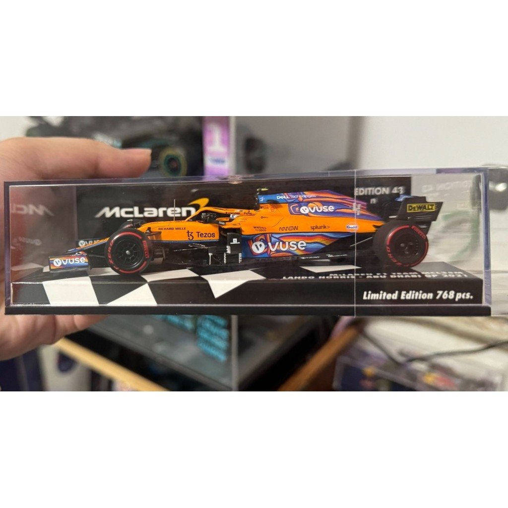 Decalcomania 1:43 McLaren F1 MCL35M Abu Dhabi 2021 - Norris/Ricciardo Per Minichamps/Spark