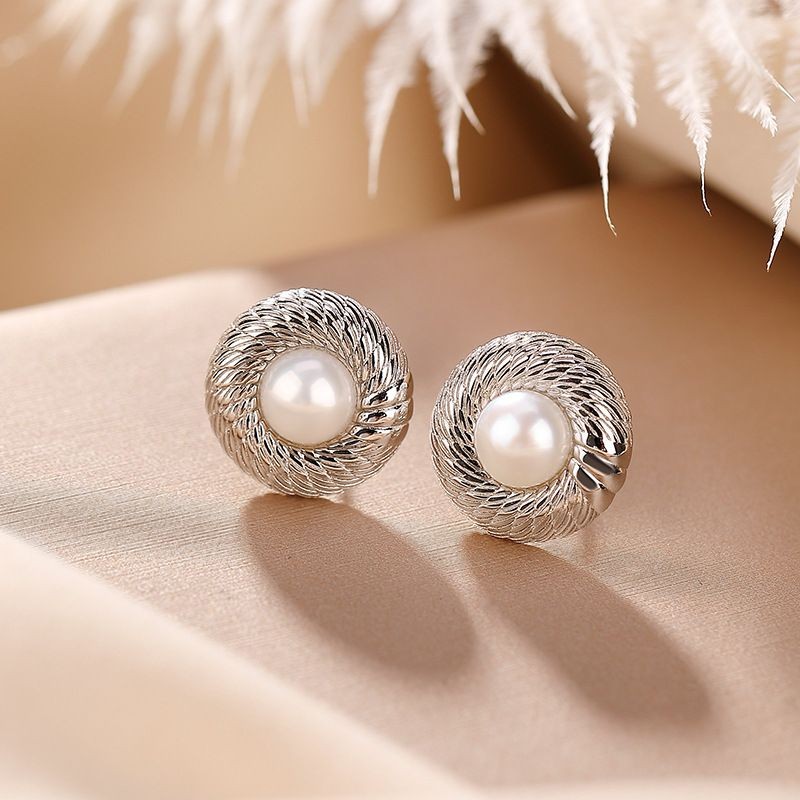 S925 Sterling Silver Pearl Glossy Round Striped Earrings Chanel Style Medieval Fashion Simple Art Earrings Jewelry Shopee Malaysia