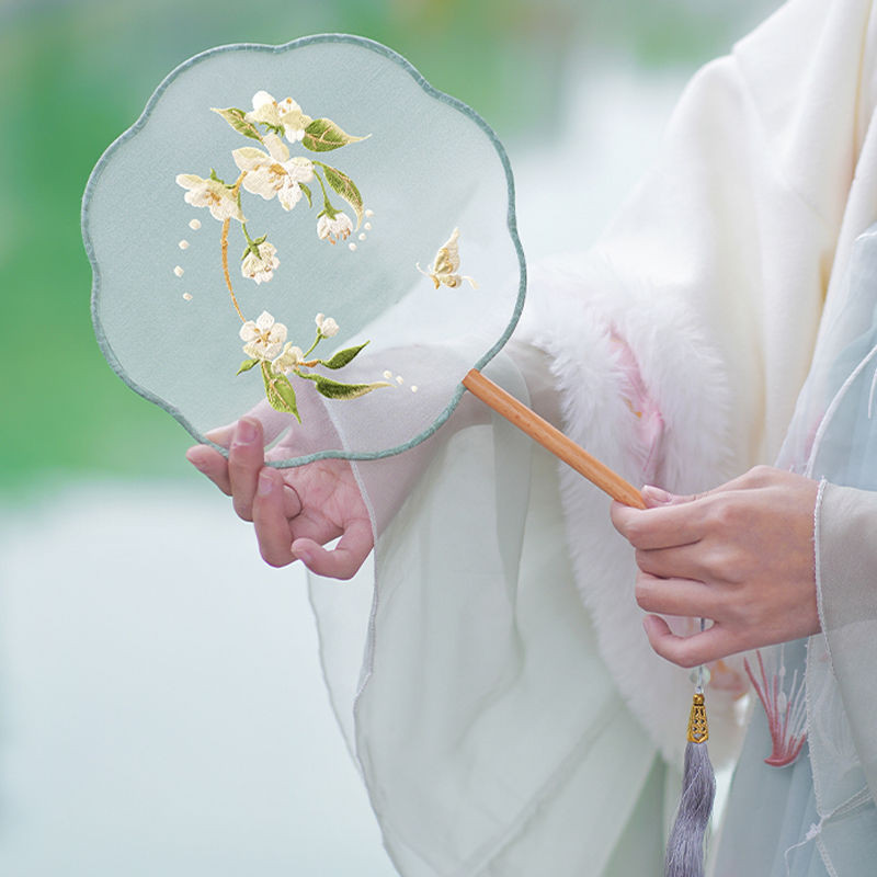 刺绣团扇古风绣花扇子古代宫廷扇中国风女扇汉服旗袍扇子古典宫扇Hanfu Folding Fan Chinese Hand Fan ...