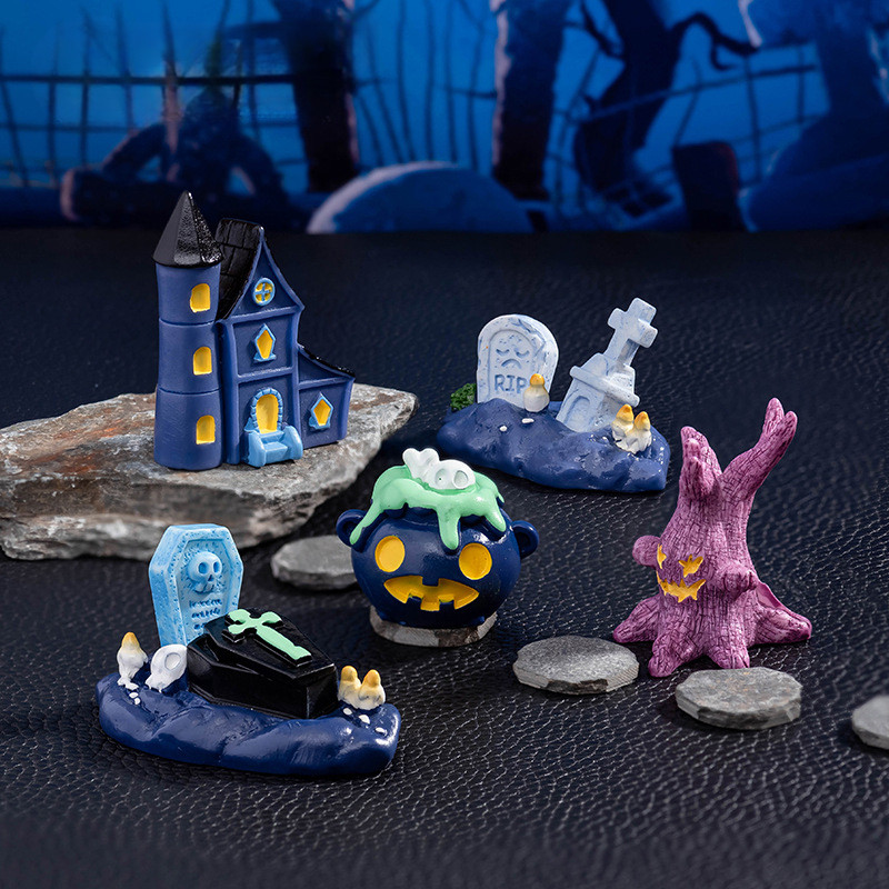 Halloween Haunted Tree Decor with Graveyard Scene - Horror Crypt Resin ...