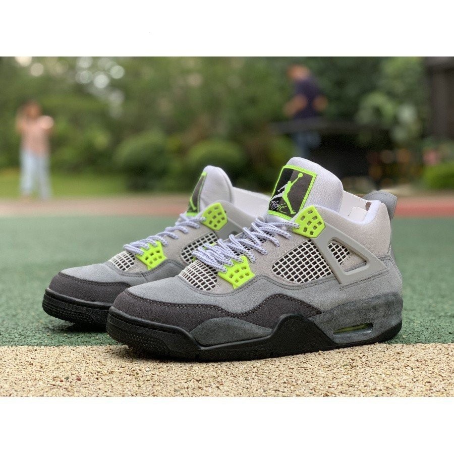 kasut aj4