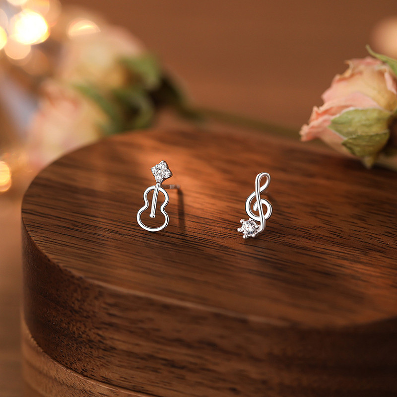 Orecchini per donna in argento Sterling 925 e zirconi. Gioiello di alta qualità per regalo