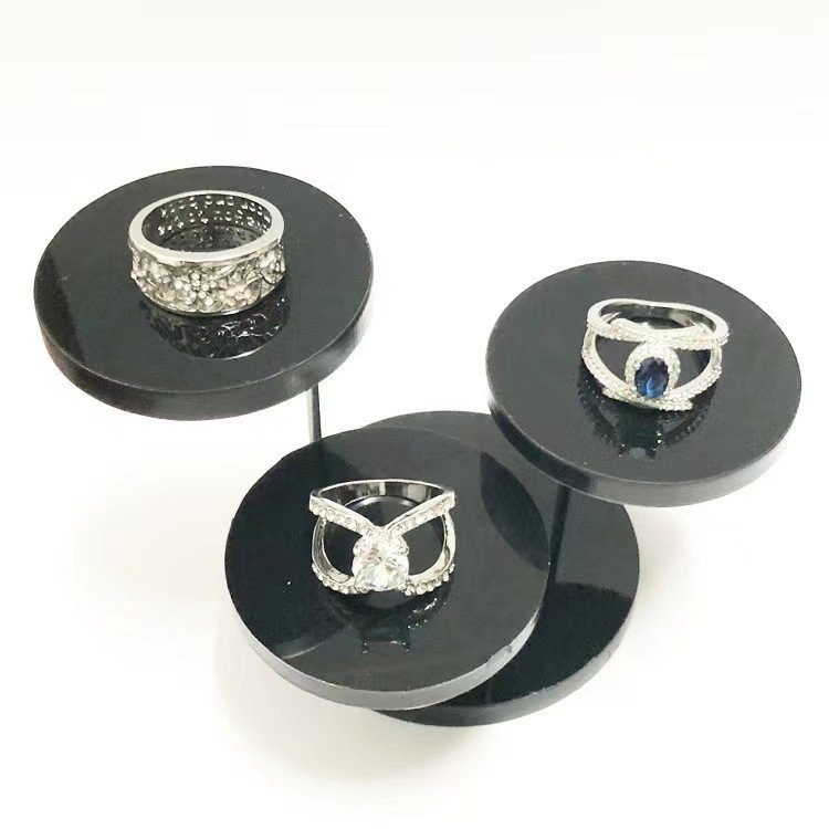 New High-End Acrylic Ring Jewelry Display Stand Round Jewelry Rotating ...
