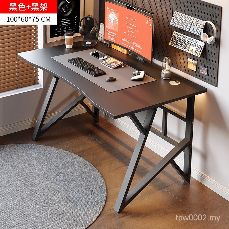 Meja desktop komputer, meja permainan kecil sederhana di rumah, meja ...