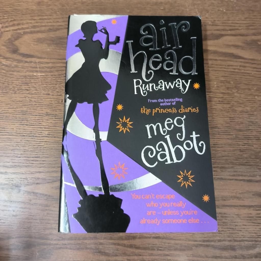 Airhead: Runaway by Meg Cabot | Shopee Malaysia