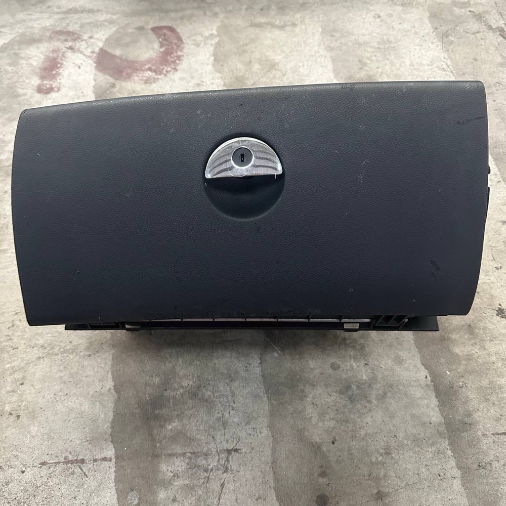 MINI COOPER R53 GLOVE BOX ORIGINAL USED FROM JAPAN | Shopee Malaysia