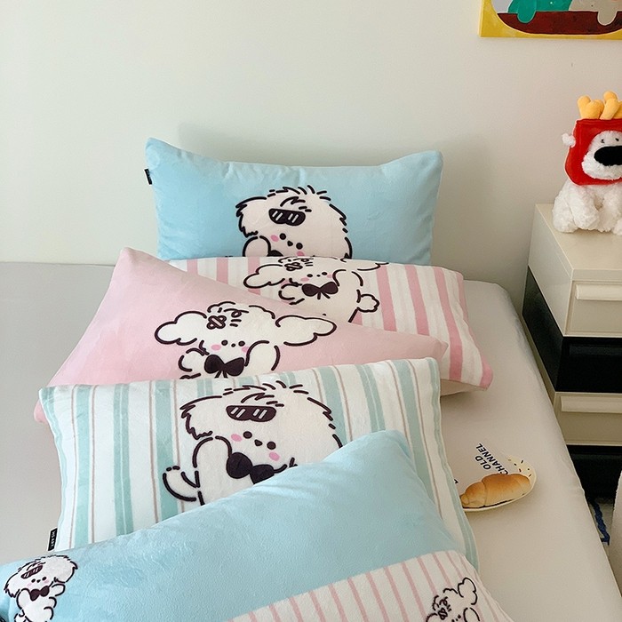 Cute dog flannel pillowcase Super Soft PillowCase American envelope