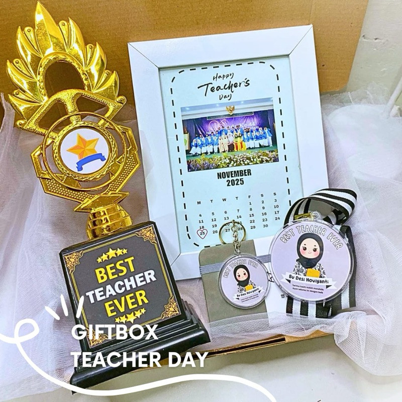 Best Teacher S Day Gift Hampers Best Teacher Day Gift Set Custom Trophy