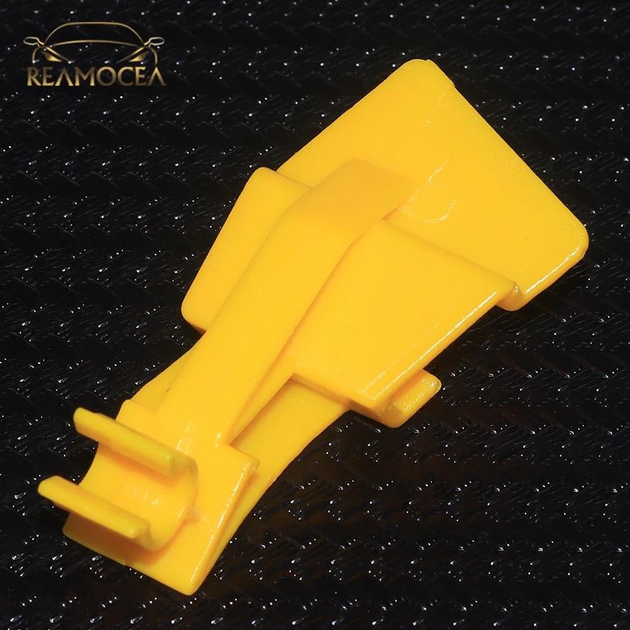 Connect 31692 Clip Per Isolamento Cofano Auto (Confezione Da 50 Pezzi) - In Nylon Nero, Sostituisce Chrysler 4878883 AA, Dimensioni Testa 29,3mm - 3