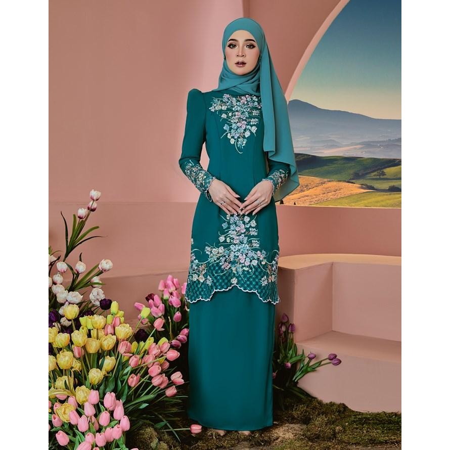 Sale Tulips 2.0 Mini Kurung By Leeyanarahman Chiffon Clothing 