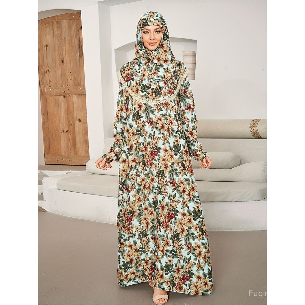 Large Muslim prayer robe for Ramadan, lace trimmed hooded prayer robe ...