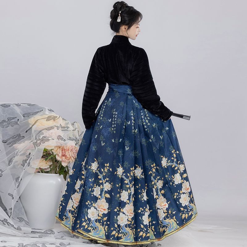 National beauty and fragrance, large size Hanfu, fat 200 pounds, horse ...