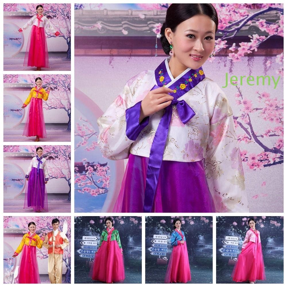 La Bella Donna Coreana Ha Vesto Hanbok Nel Palazzo Di Gyeongbokgung A