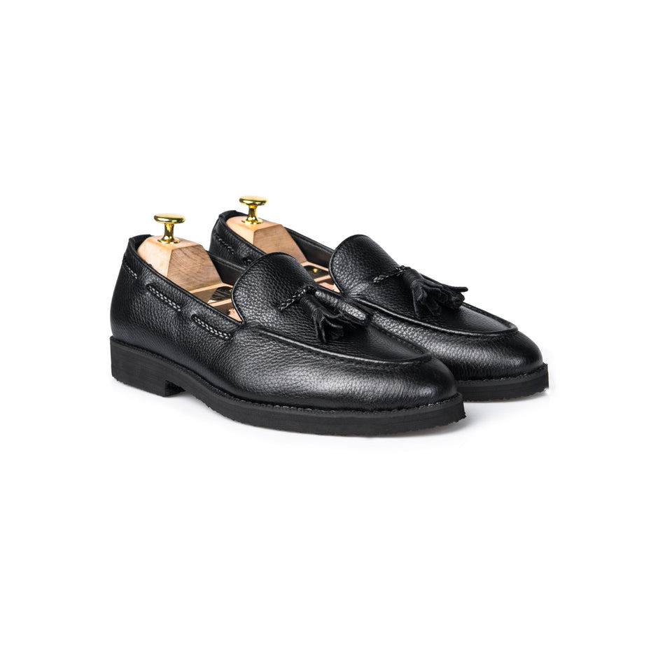 Zeve Tassel Loafer - Black Pebble Grain Leather (Crepe Sole) | Kasut ...