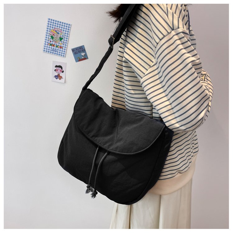 Japanese Casual Ins Crossbody Bag New Lightweight Nylon Messenger Bag