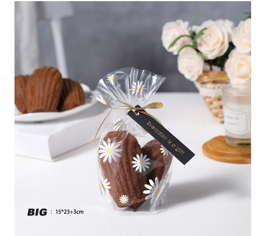 50pcs Daisy Design Kuih Wrapper, Cookies Packaging, Doorgift Wedding ...