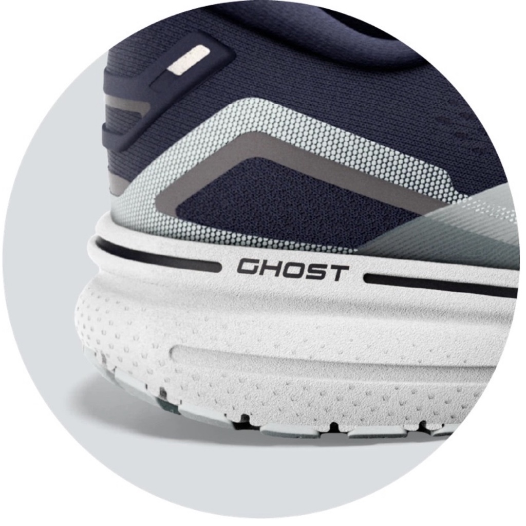 BROOKS WOMEN’S GHOST 15 WIDE CARBON NEUTRAL CUSHIONING RUNNING SHOE