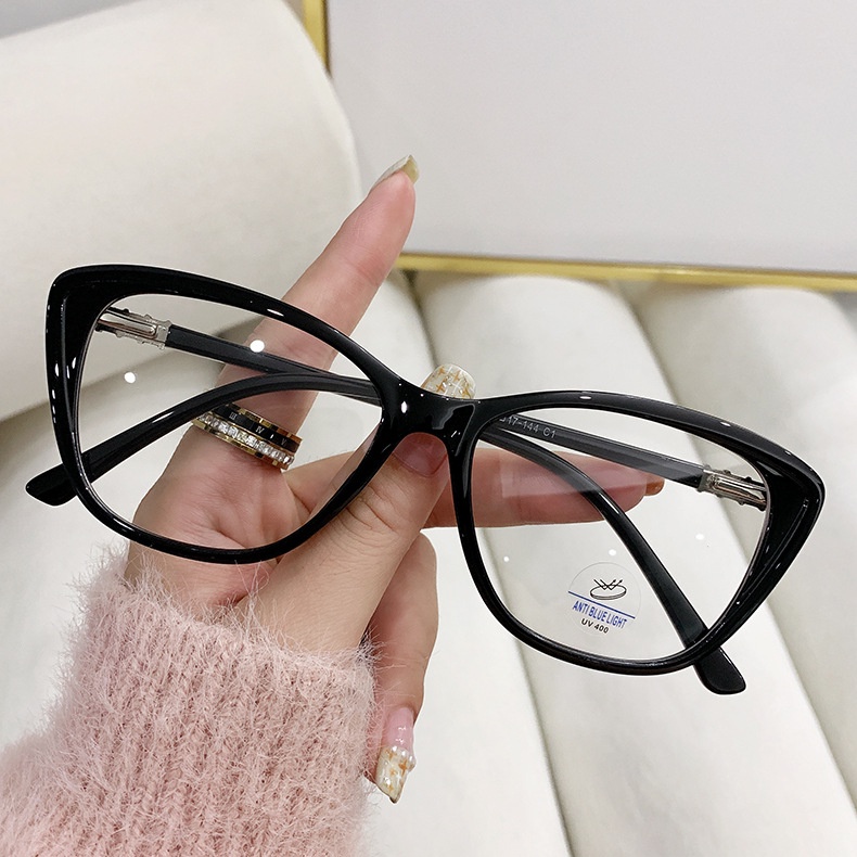 The new TR90 cat's eye anti-blue light glasses frame is versatile and  anti-blue light glasses