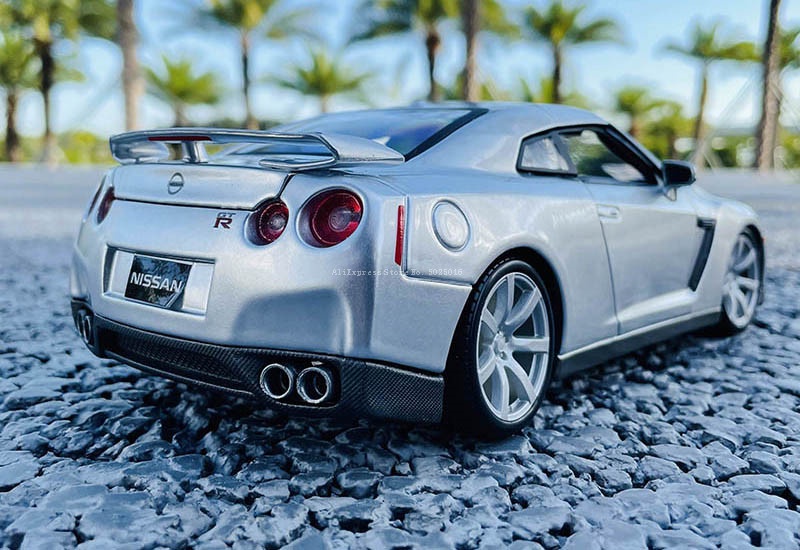 Bburago 1/18 2009 Nissan GT-R GTR R35 Silver Alloy Retro Car Model ...