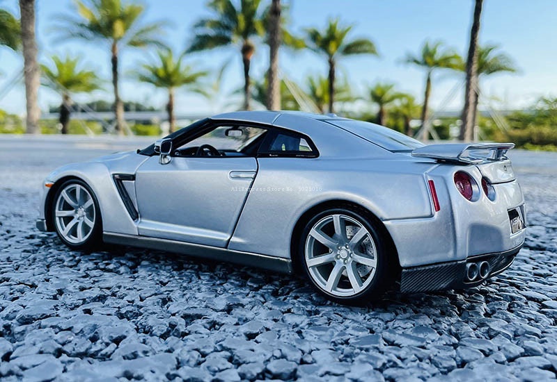 Bburago 1/18 2009 Nissan GT-R GTR R35 Silver Alloy Retro Car Model ...