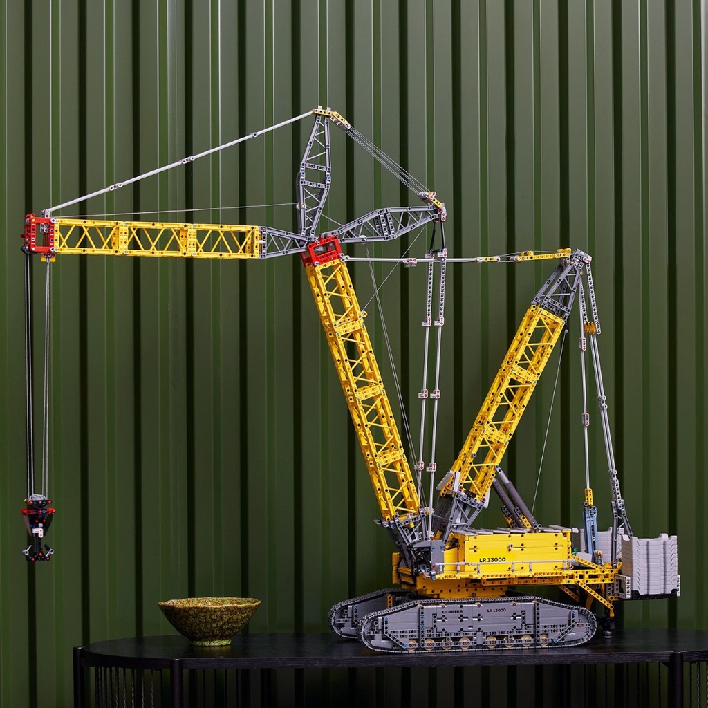 LEGO 42146 Technic Liebherr Crawler Crane LR 13000 Building Kit (2883 ...