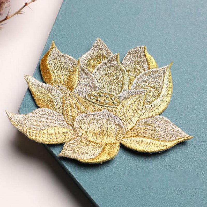 White Gold Flower Patch – Embroidered Cut Out Iron-On/Sew-On (Pack Of 4, Made In Taiwan)