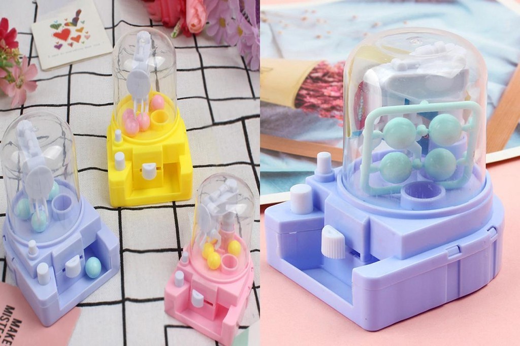 Plastic Gashapon Grabber Toy Kids Toy Gift Mini Claw Machine Fidget Toy ...