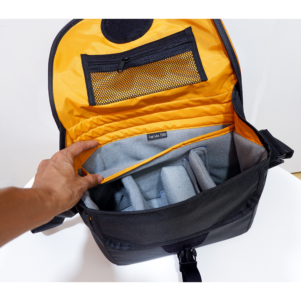 in stock Crumpler CupCake 7500 camera crossbody bag with good ...