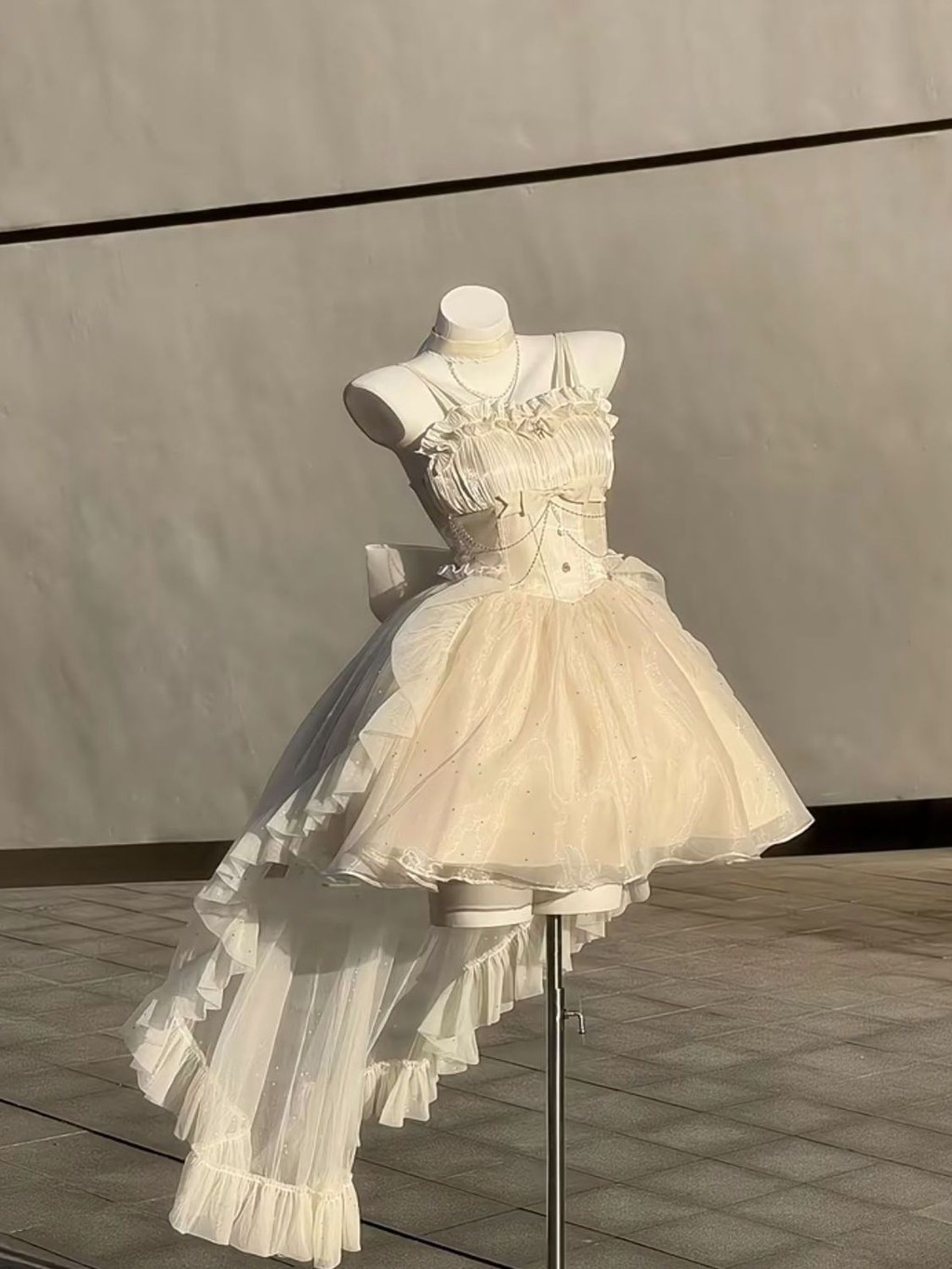 The new small fresh French Vintage Chiffon fairy skirt is slim at the waist  4527 main image 0