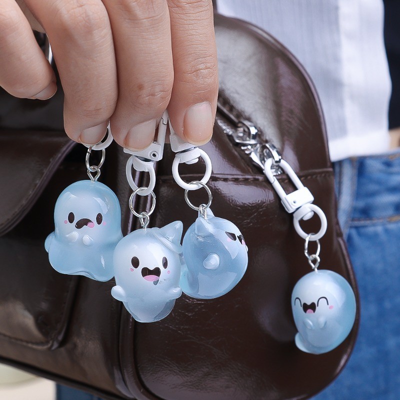 Halloween Luminous Ghost Keychain - 3D Cartoon Cute Mini Resin Keyring ...