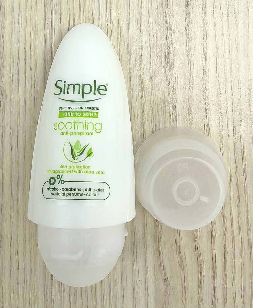 Simple Soothing AntiPerspirant Roll On Deodorant 45ml (Exp May 2026
