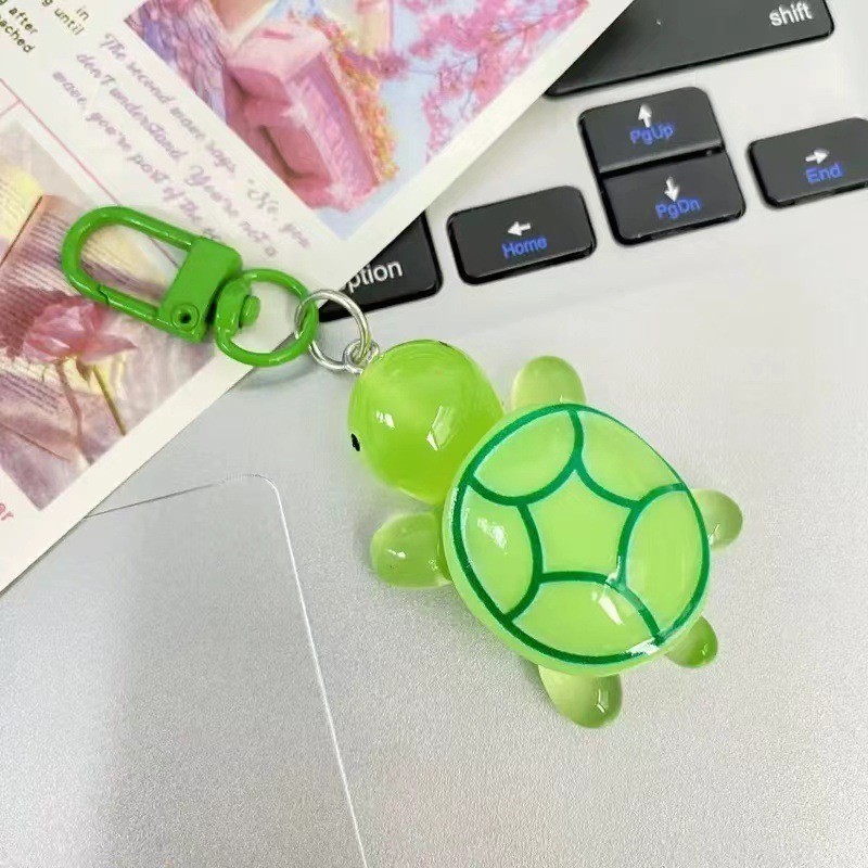 [Magpie] Cute cartoon resin luminous turtle bag pendant couple best ...