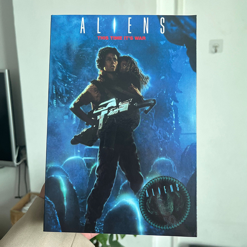 NECA ALIEN 2 LT Ellen Ripley Newt Figure Giger Xenomorph Facehugger ...