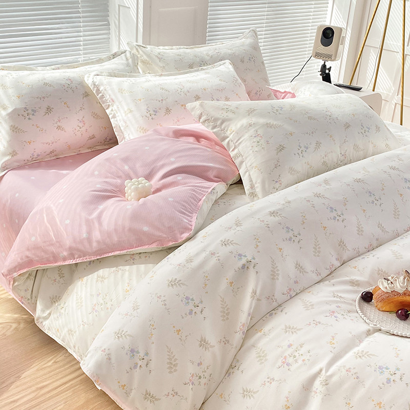 [Ship from Malaysia] Sarung selimut Vine Flower cute rabbit comforter ...