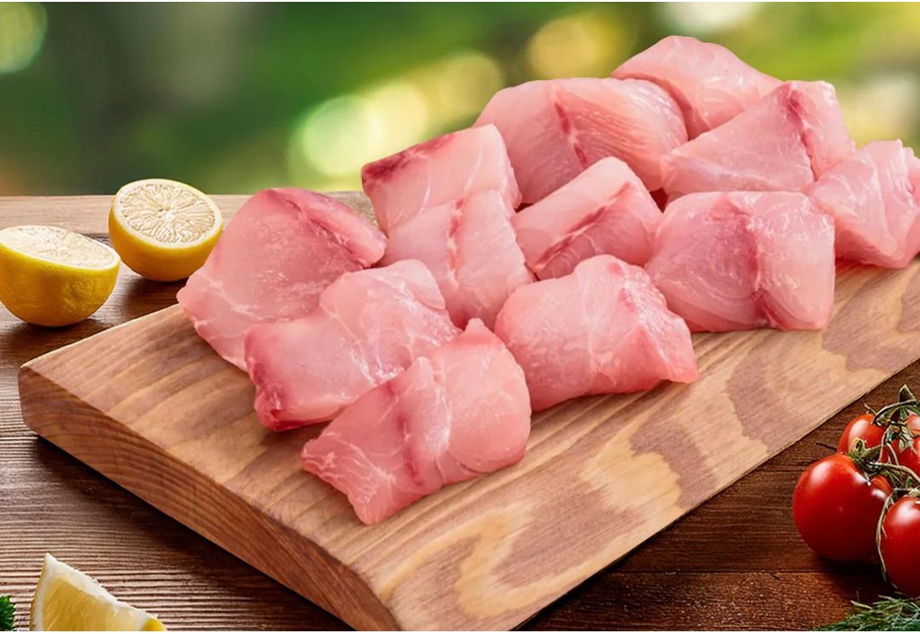 Red fish cube 1KG (Baby cut series) | Shopee Malaysia