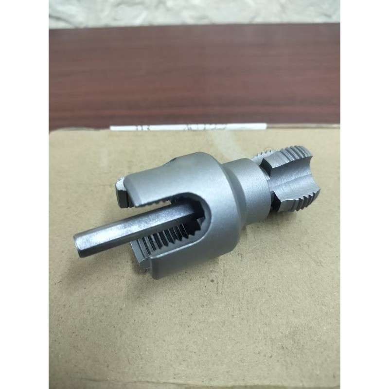 Tapping drill bit water pipe sleeve wire plate water pipe tapping ...