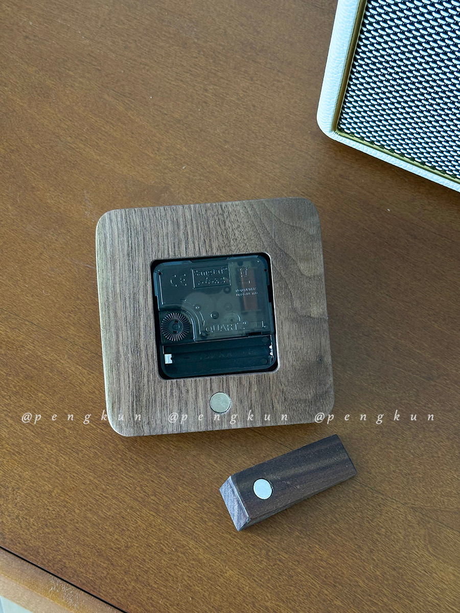 Medieval Style Bedroom Desktop Wooden Clock Simple Silent Bedside Light ...